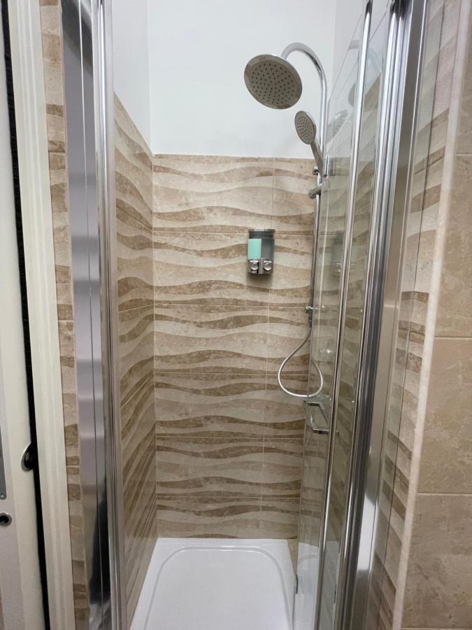 Domus Enea - Colosseo Termini Apartamento Roma